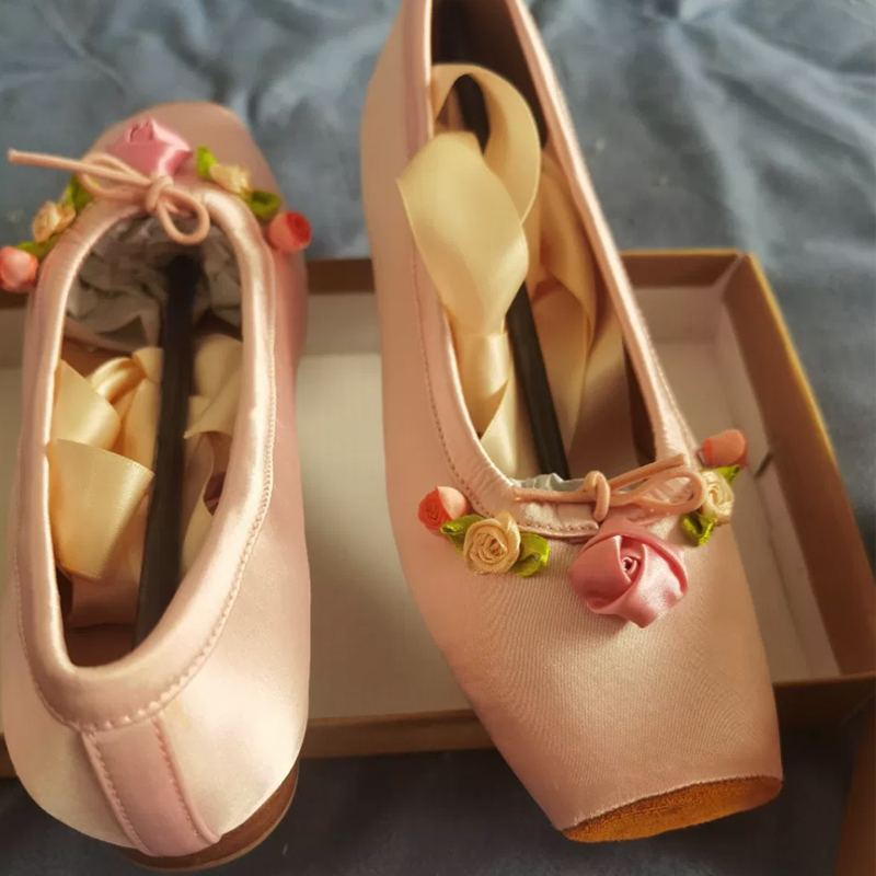 Ribbon Tie Heel - Zapatos Mary Jane de Satén Rosa