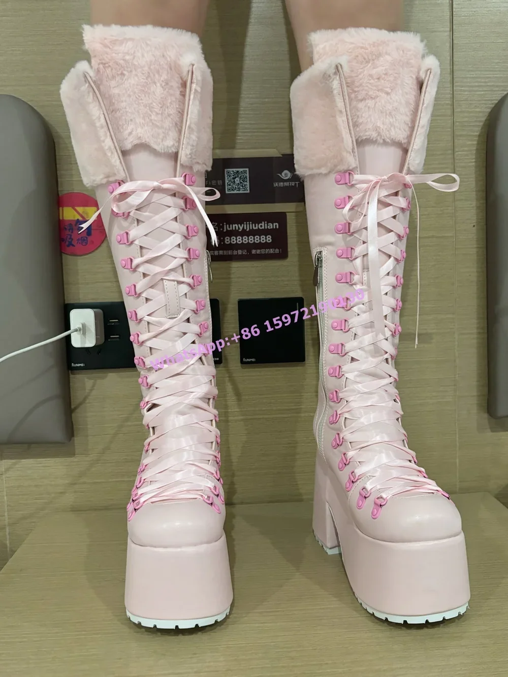 Botas de Piel Rosas con Peluch - Ribbon Tie Heel reseña y precio