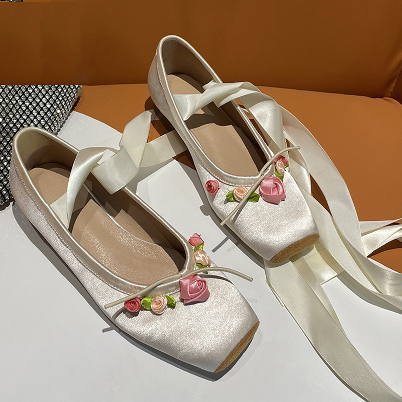 Zapatos Mary Jane de Satén Ros - Ribbon Tie Heel reseña y precio