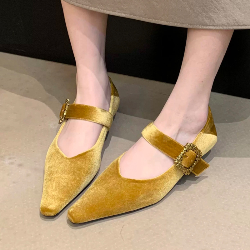 Zapatos de Mujer con Punta en  - Women Shoes Brand reseña y precio