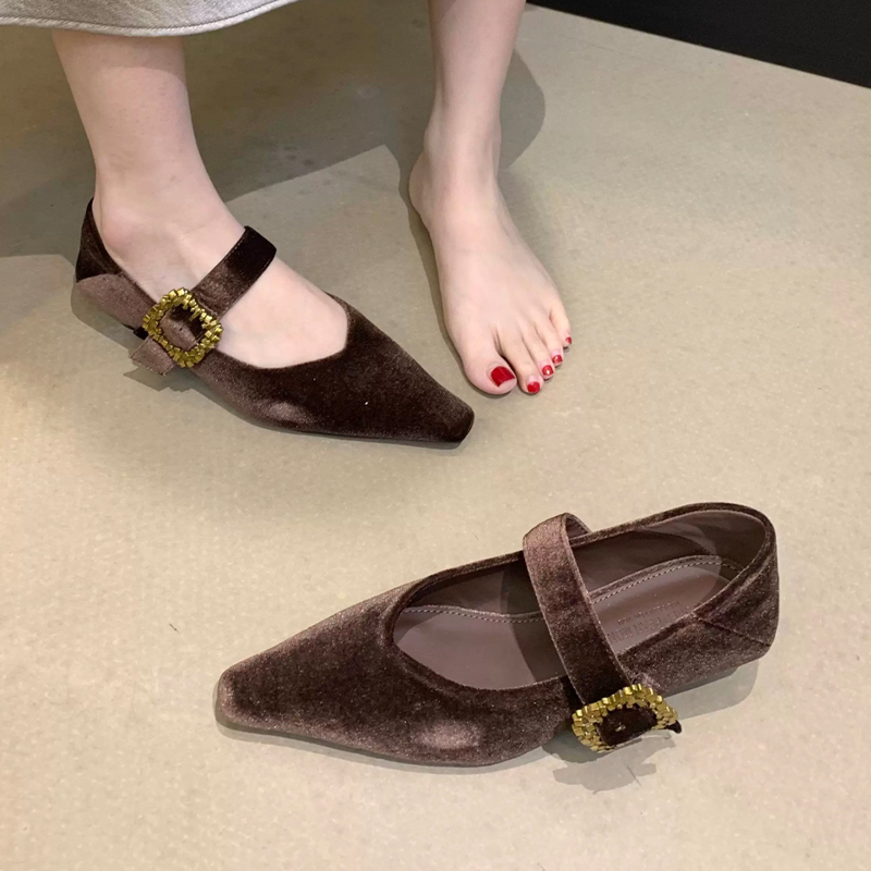 Zapatos de Mujer con Punta en  - Women Shoes Brand reseña y precio